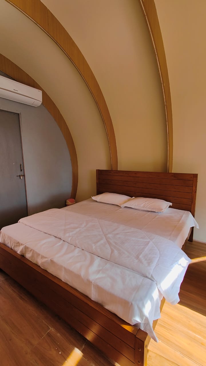 Cocoon AC Tent with Mini Pool - Image 6