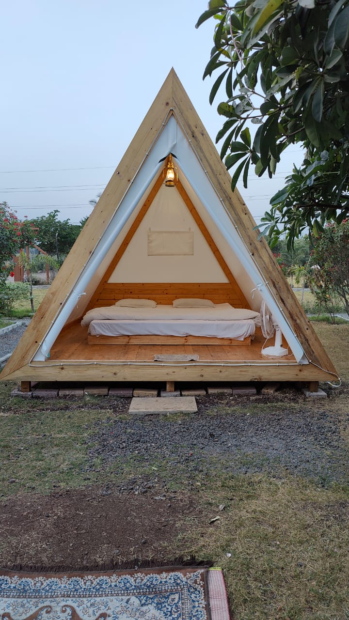 Triangle Tent with Mini Pool - Image 3